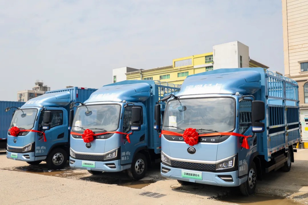 多面開花，多項(xiàng)突破！宇通3月批量大單火熱交付多地