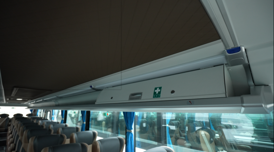 行業(yè)最大批量！宇通100輛高端旅游客車(chē)交付新疆