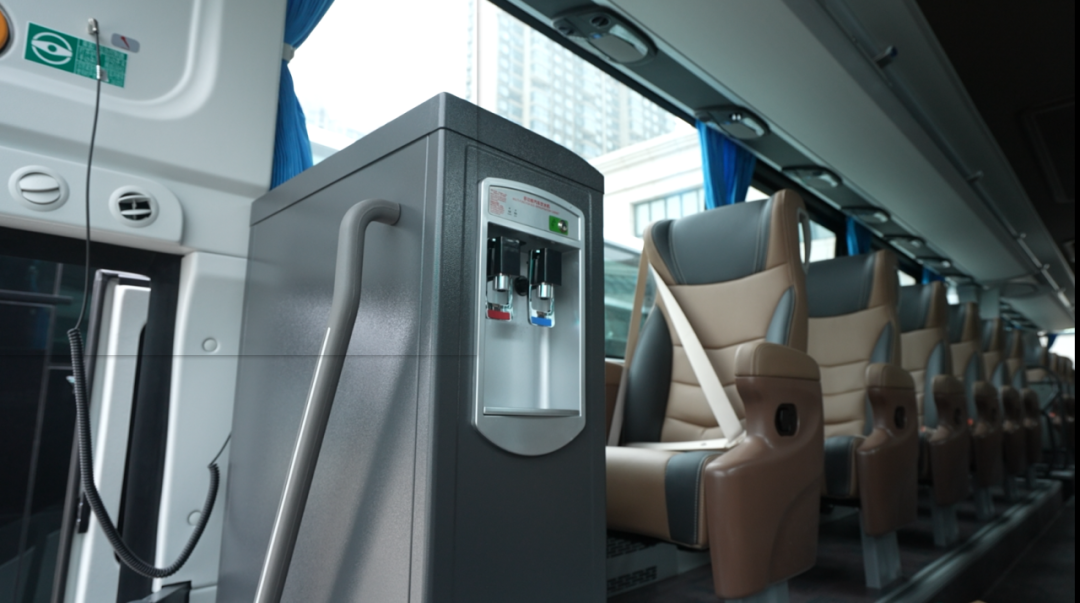 行業(yè)最大批量！宇通100輛高端旅游客車(chē)交付新疆