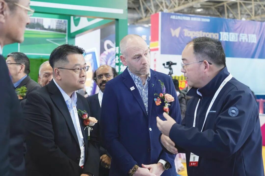 誠(chéng)邀共赴 | 宇通專用車與您相約2025 中國(guó)(鄭州)旅游休閑娛樂(lè)產(chǎn)業(yè)博覽會(huì)