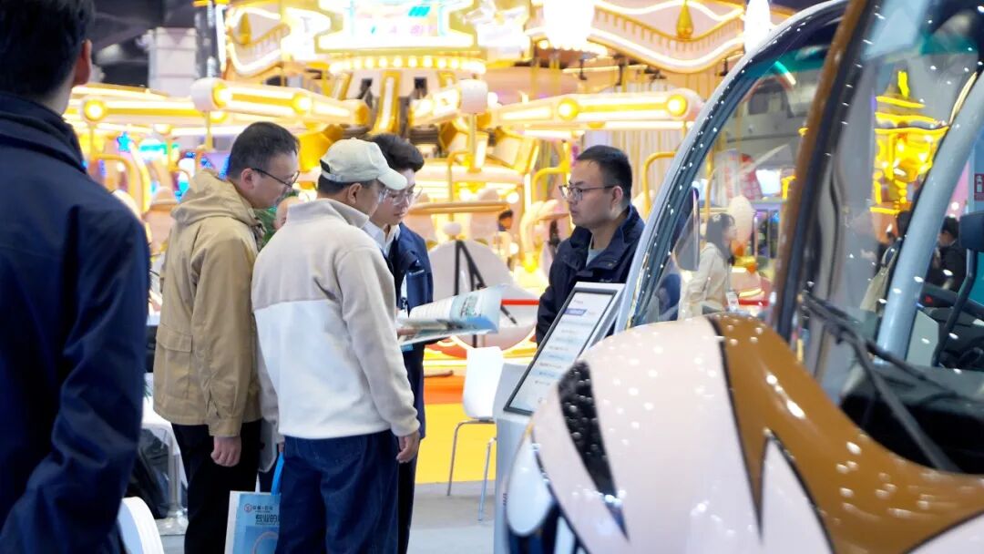 智趣出行，悅動未來！宇通觀光車亮相2025中國（鄭州）旅游休閑娛樂產(chǎn)業(yè)博覽會