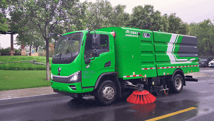 「宇」見(jiàn)好車丨高效應(yīng)對(duì)多場(chǎng)景清掃需求，宇通12噸純電洗掃車煥新上市！