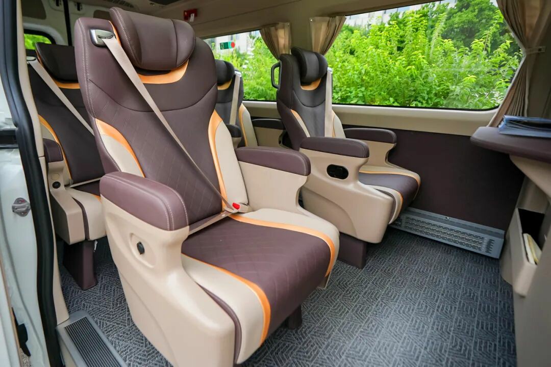 實(shí)力共鑒！宇通天駿V6E榮獲“2025年度用戶信賴引領(lǐng)獎(jiǎng)”