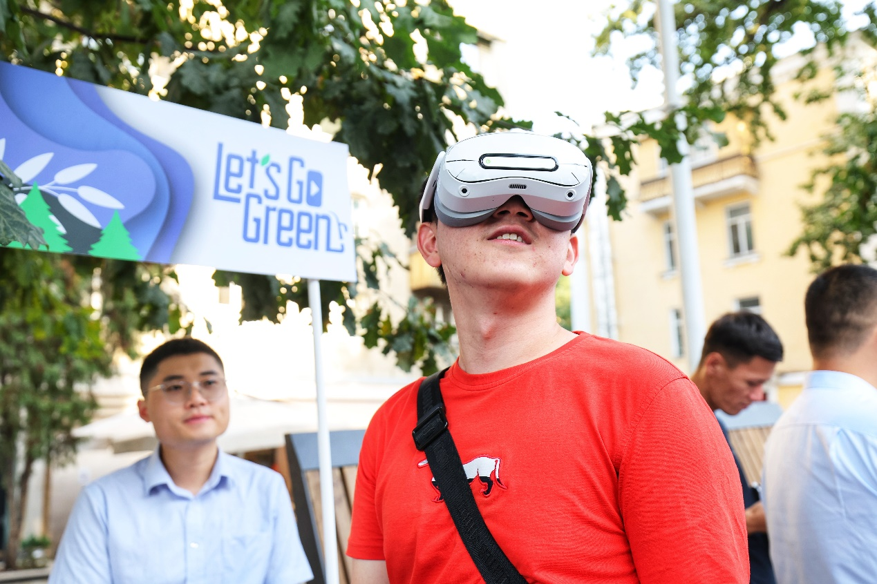 綠色點(diǎn)亮阿拉木圖 宇通攜手中國(guó)駐阿拉木圖總領(lǐng)事館共啟低碳出行新篇章