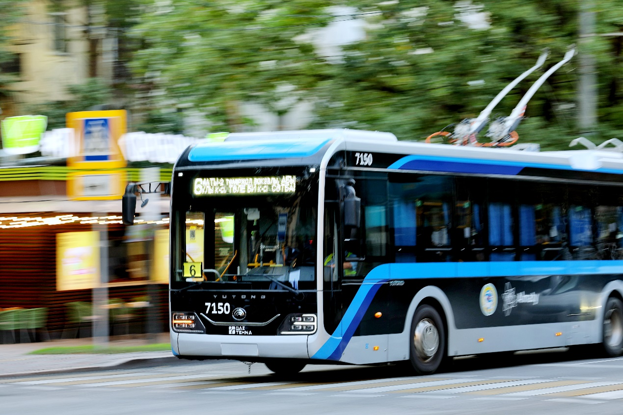 綠色點(diǎn)亮阿拉木圖 宇通攜手中國(guó)駐阿拉木圖總領(lǐng)事館共啟低碳出行新篇章