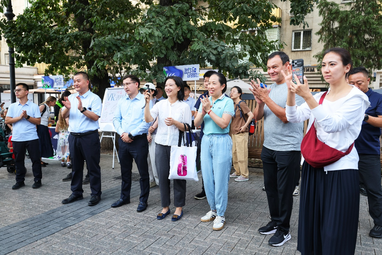 綠色點(diǎn)亮阿拉木圖 宇通攜手中國(guó)駐阿拉木圖總領(lǐng)事館共啟低碳出行新篇章
