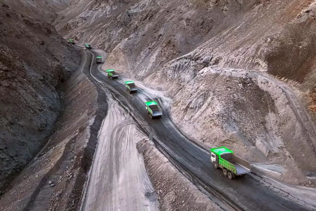 宇礦同行|宇通礦卡受邀參加全球礦業(yè)電氣化峰會(huì)，共繪零碳智慧礦山新藍(lán)圖！