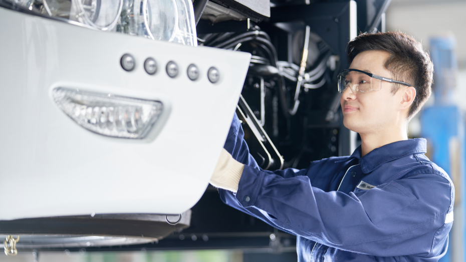 “兩會(huì)時(shí)刻”開(kāi)啟！宇通T7等高端車(chē)型實(shí)力護(hù)航各地兩會(huì)